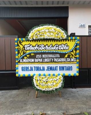 Papan Bunga Duka di Loa Kulu